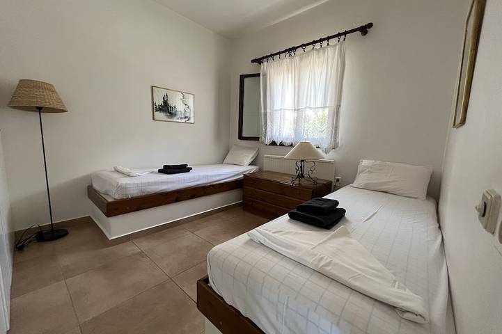Private house and garden, spacious with sea view in Ormos Panagias, Sithonia Peninsula