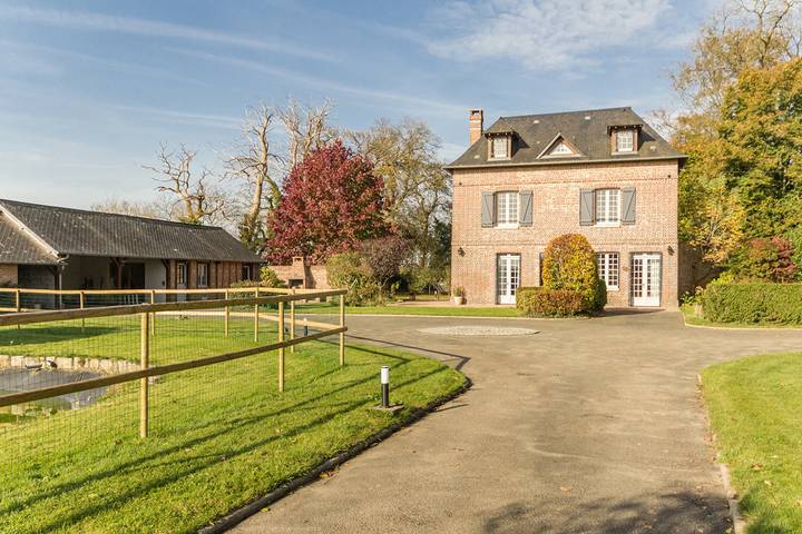 Gîte pour 8 personnes, avec terrasse et jardin dans Catenay