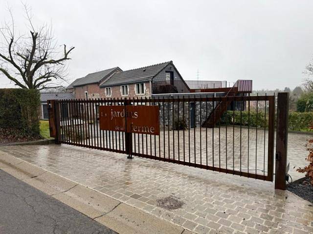 Chambre d’hôte pour 2 personnes, avec piscine et jacuzzi ainsi que sauna et jardin