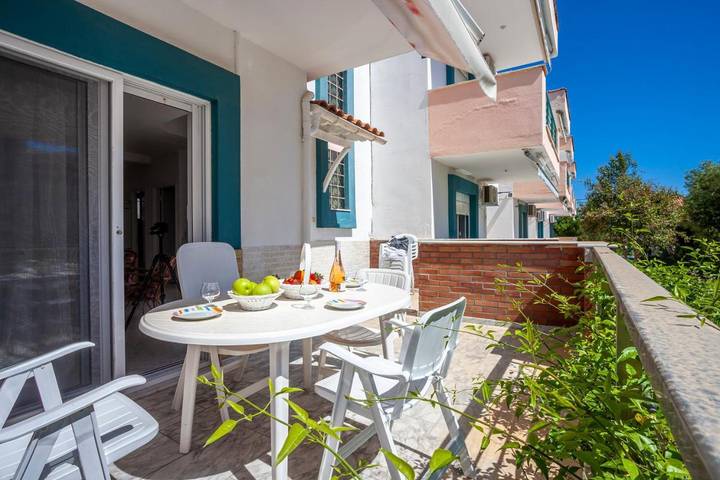 Ferienhaus für 9 Personen, mit Balkon und Terrasse sowie Garten und Ausblick