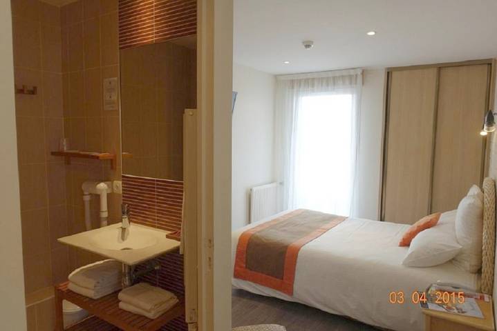 Hôtel pour 2 personnes, avec terrasse dans Grande plage de Tharon - 3