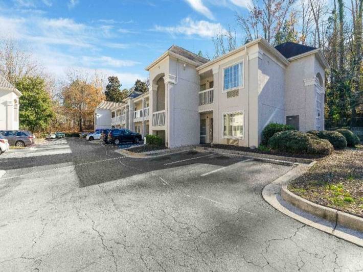 Appartamento intero, 1 letto matrimoniale queen size | Microonde, area fumatori in Tucker, Georgia (USA)