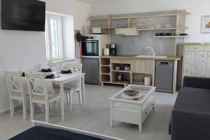 Appartement de Marven in Zefiria, Milos