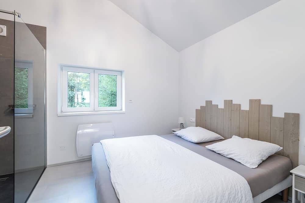 Chalet du Petit-Bouchot : cosy, spa privatif, 2p in Rochesson, Parc naturel régional des Ballons des Vosges