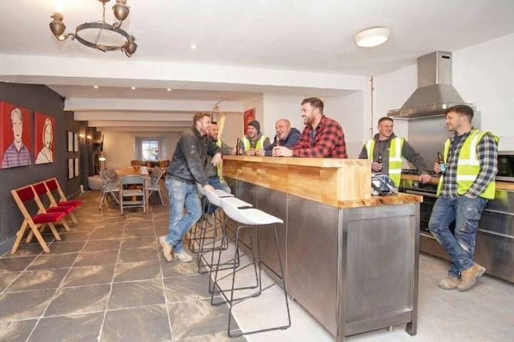 Holiday home for 7 people in Cardiff