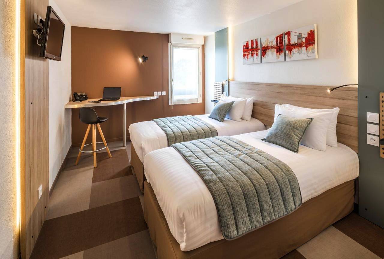 Carré Pau Airport Hôtel in Serres-Castet, Béarn