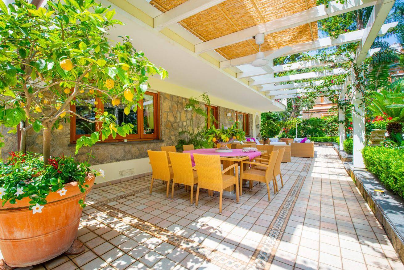 Villa in Sorrento Center | gardens & outdoor space in Spiaggia pubblica di Sorrento, Sorrento