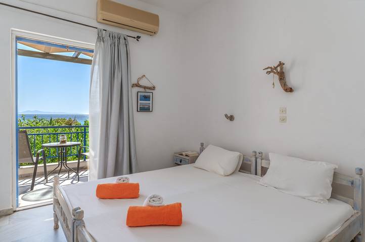 Ferienhaus für 3 Personen, mit Garten und Balkon - 1