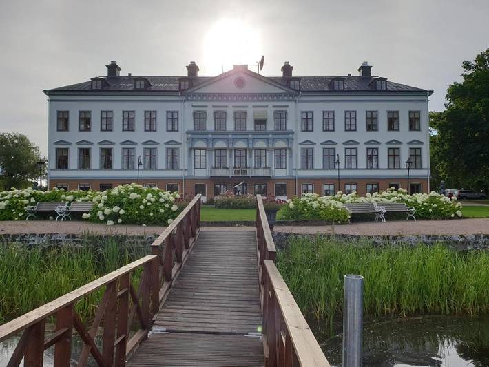 Hotell för 2 Personer, med bastu och trädgård i Sandviken