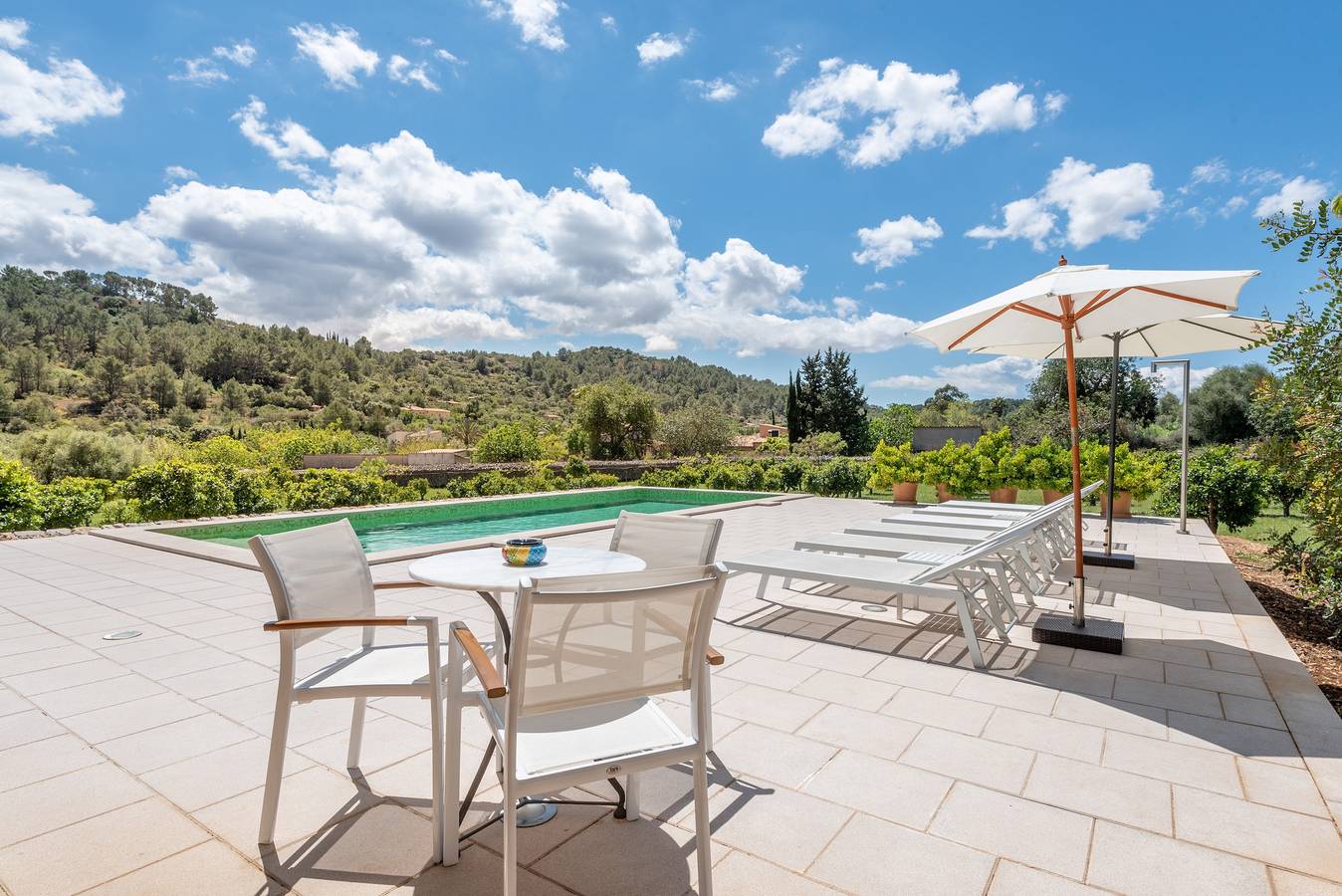 Tranquila villa con piscina, Wi-Fi, aire acondicionado y terraza; Aparcamiento disponible in Alaró, Interior de Mallorca