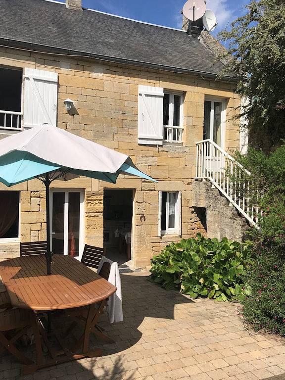 Gîte pour 5 personnes, avec terrasse et jardin dans Plages du débarquement - 2
