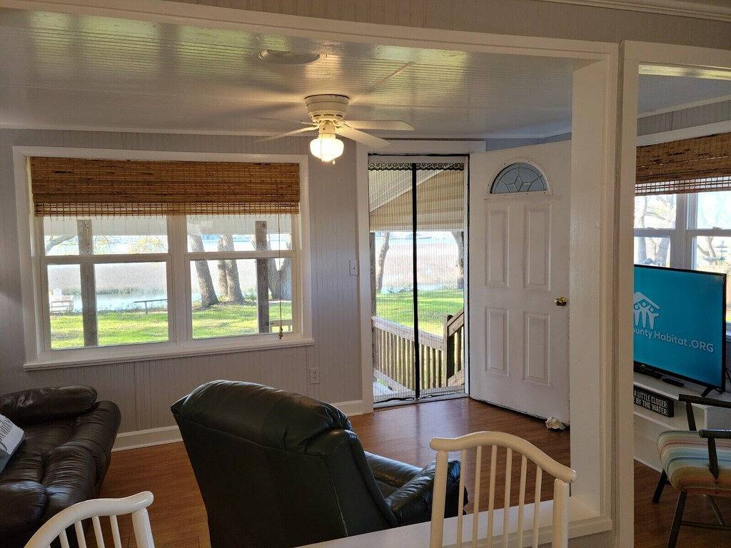 Waterway House 2 Br / 1 Ba Schlafmöglichkeiten für 6 Haustiere Wifi-Bettwäsche neu renoviert in Brunswick County