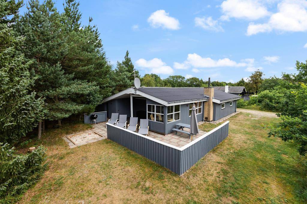 Gepflegtes Ferienhaus mit Whirlpool und Sauna in Henne, Filsø See