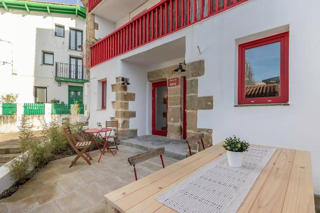 Ganze Wohnung, One-Bedroom Apartment in Portuzarra hondartza (Getxo), Getxo