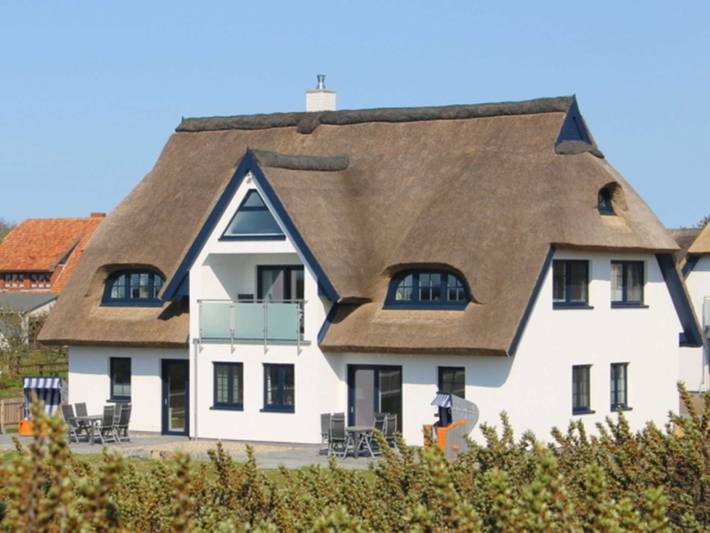 Ferienwohnung für 4 Personen, mit Terrasse und Garten sowie Seeblick auf Hiddensee
