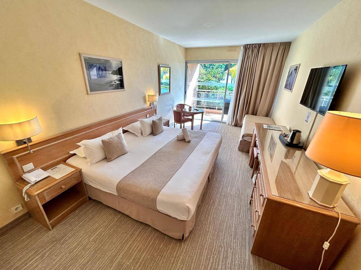 Hôtel La Pinède in Ajaccio, Golfe D'Ajaccio