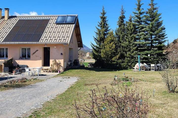 Location de vacances pour 6 personnes, avec jardin à Selonnet - 3