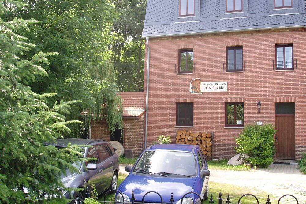 Ganze Wohnung, Ferienwohnung Alte Mühle - Ferienwohnung C in Senftenberger See, Senftenberg