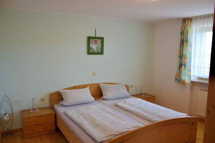 Ganze Wohnung, Ferienwohnung (53qm) mit Wohnküche und Terrasse in Nittenau, Ostbayern