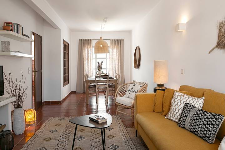 Villa 'Da Lua' con piscina compartida, Wi-Fi y aire acondicionado in Praia dos Pescadores (Ericeira), Ericeira