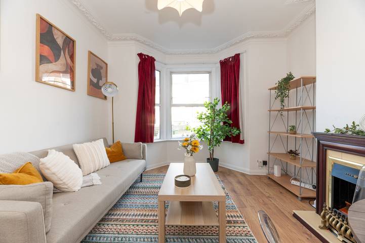 Holiday home for 9 people, with garden in Greenwich