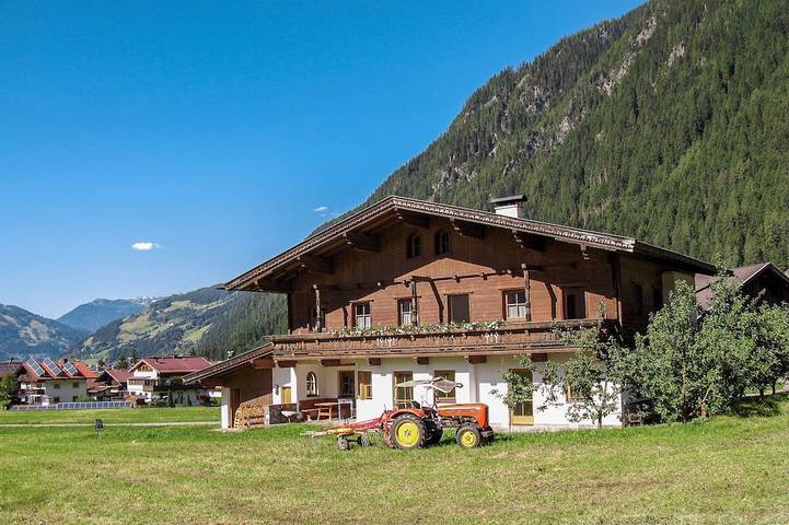 Apartment for 4 people, with balcony in Mayrhofen