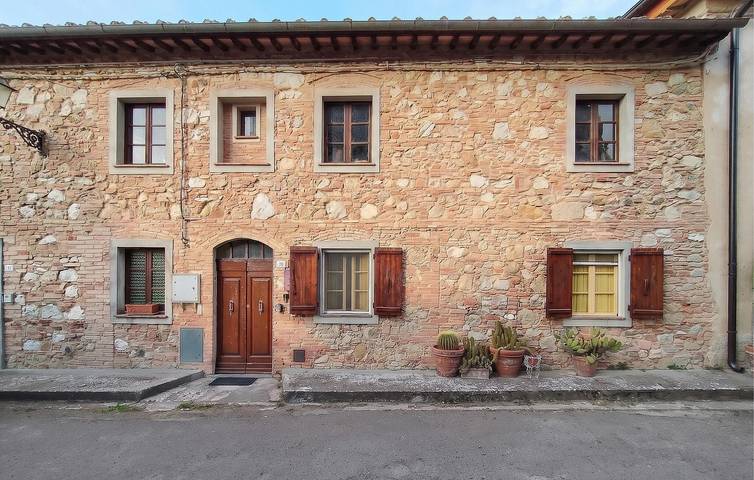 Accogliente appartamento di 90 m² con parcheggio, aria condizionata e vista sul fiume in Peccioli, Pisa e dintorni