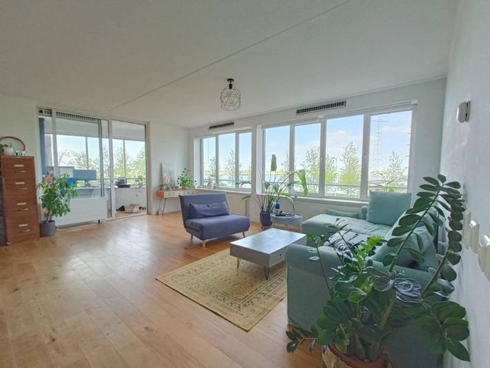 Vakantieappartement voor 5 personen, with Terras and Uitzicht op het meer as well as Uitzicht in Amsterdam Oost