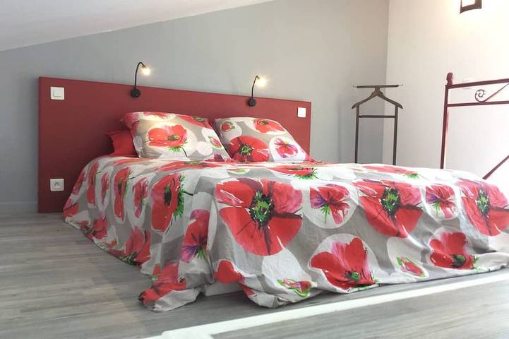 Gîte pour 2 personnes, avec piscine et jardin, animaux acceptés à Saint-Michel-l'Observatoire - 2