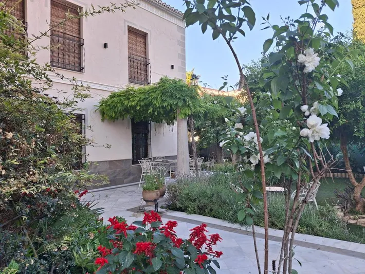 Albergue para 3 personas, con vistas y jardín - 1