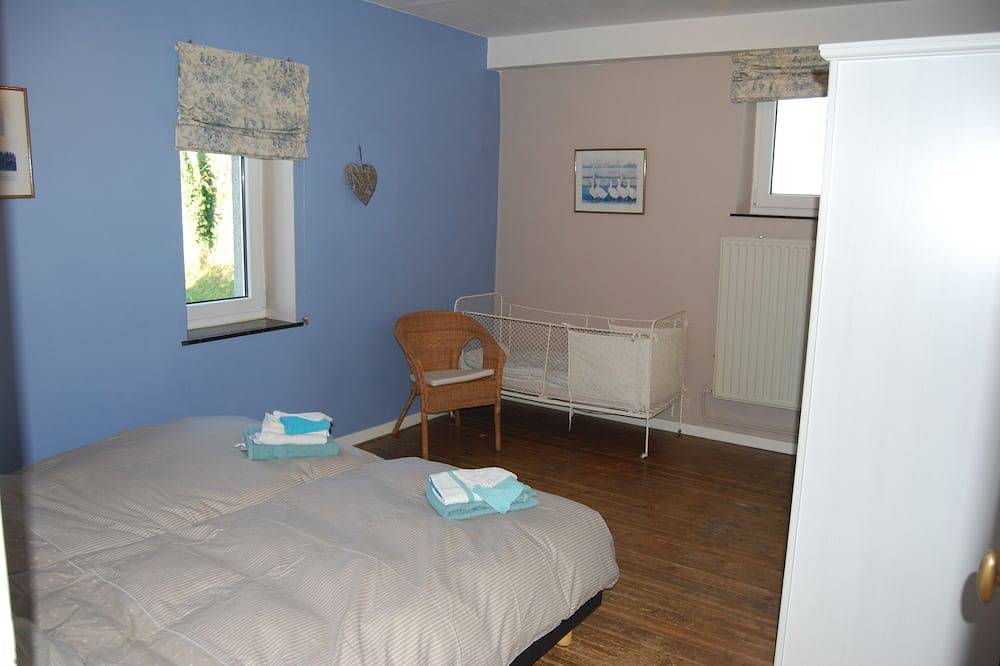 Charming cottage with large garden in Dinant in Dinant, Namur (region)