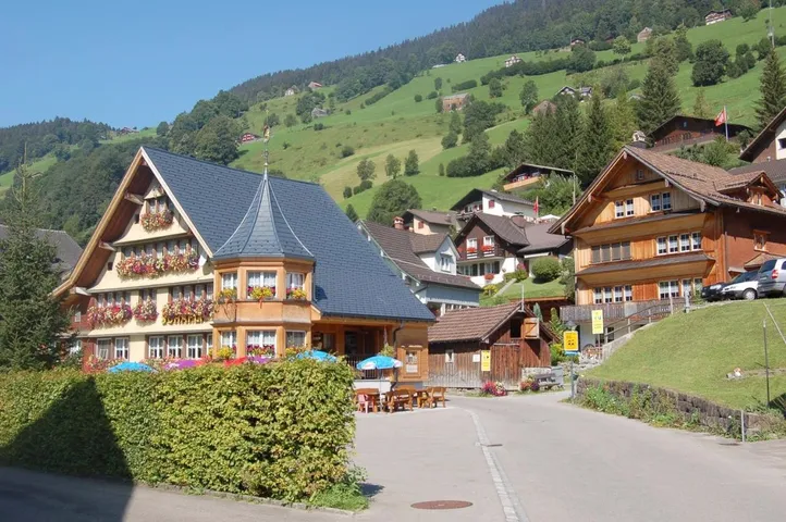 Hotel für 6 Personen, mit Garten und Ausblick - 1