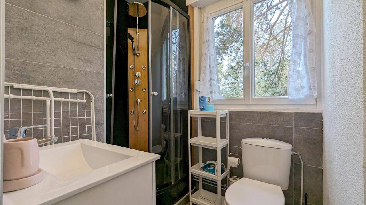 Appartement entier, One-Bedroom Apartment in Besançon, Doubs