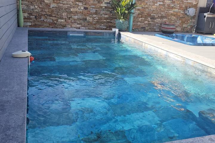 Villa pour 7 personnes, avec jardin ainsi que jacuzzi et terrasse à Sausset-les-Pins