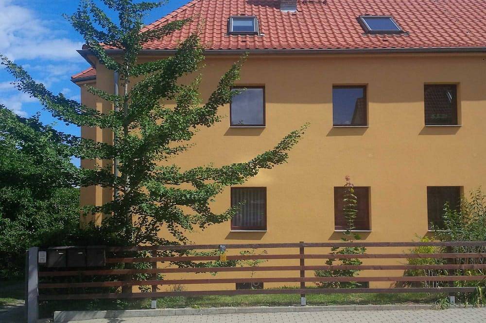 Ganze Wohnung, Ferienwohnung in einer vom Wein- und Obstbau geprägten Gegend in Dölzschen, Dresden