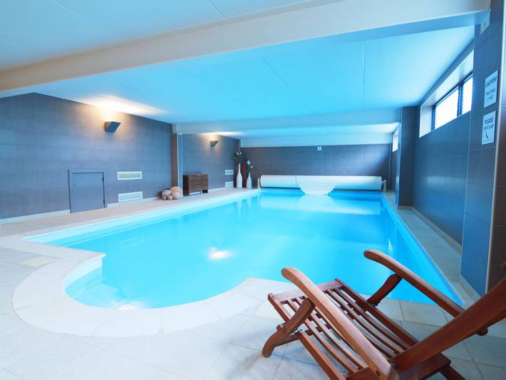 Vakantiehuis voor 9 personen, with Terras and Tuin as well as Zwembad and Sauna in Wallonië