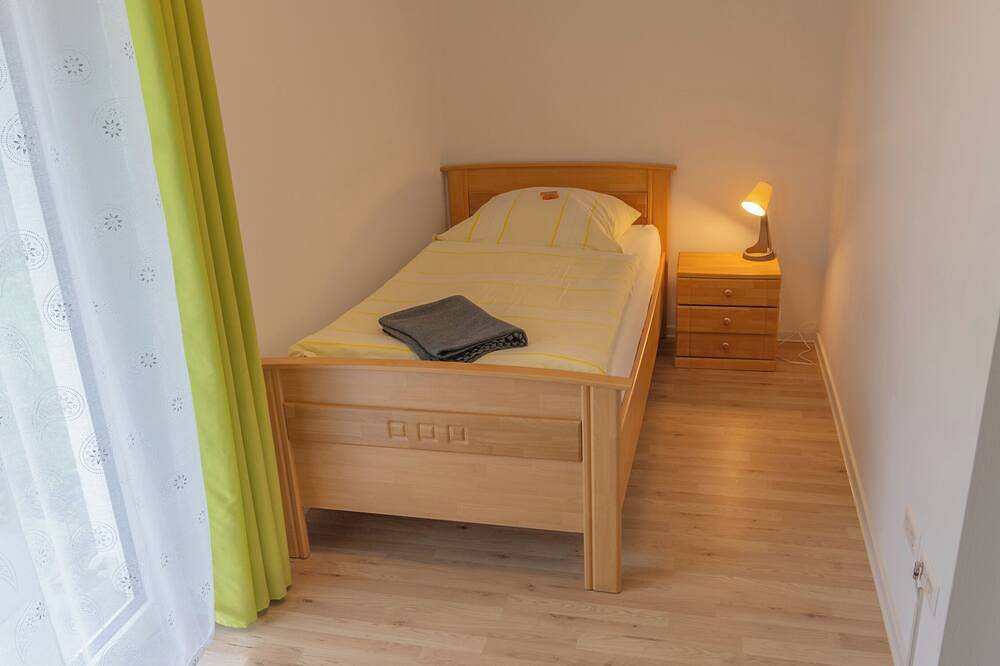 Ganze Wohnung, 3-Zimmer-Eg-Wohnung mit Garten, Sauna & Fitness in Göppingen, Landkreis Göppingen