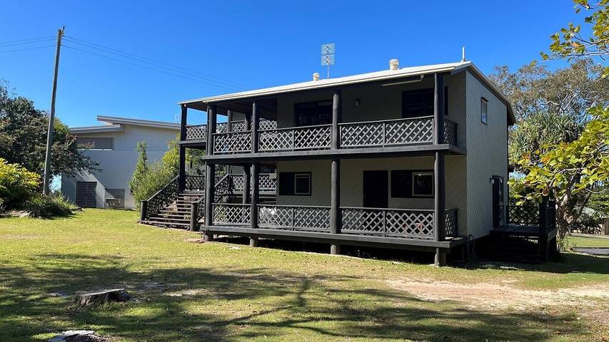Holiday home for 10 people, with terrace and garden in Rainbow Beach