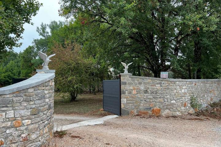Maison de vacances pour 6 personnes, avec Terrasse ainsi que Jardin et Piscine à Gramat