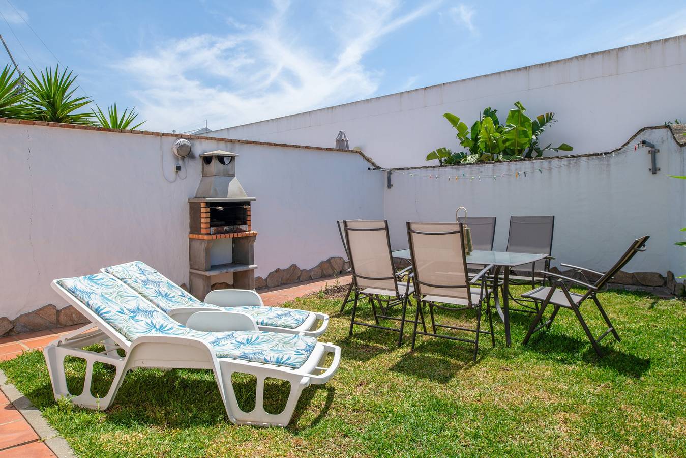 Casa de vacaciones 'Chalet Fuente2 piscina común famila' con piscina compartida y aire acondicionado in Conil de la Frontera, Costa de la Luz