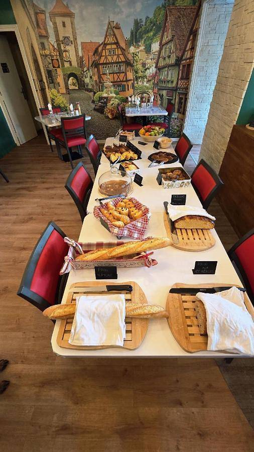 Hôtel pour 2 personnes, avec Terrasse et Vue à Guéret - 4