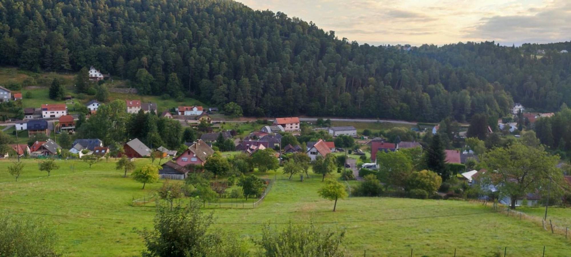 Geheel appartement, Appartement 'Chez Mémé' met Uitzicht op de Bergen, Balkon en Wi-Fi in Wangenbourg-Engenthal, Bas-Rhin Alsace