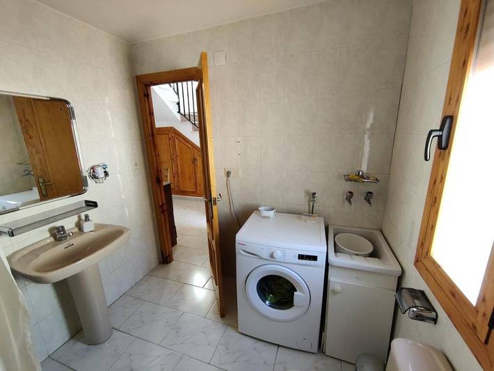 Casa rural para 15 personas, con piscina además de jardín y vistas en Huétor Santillán - 3