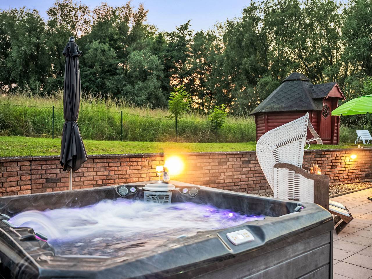 Geräumige Ferienvilla Jenny am Strand mit Pool in Wohlenberg, Klütz