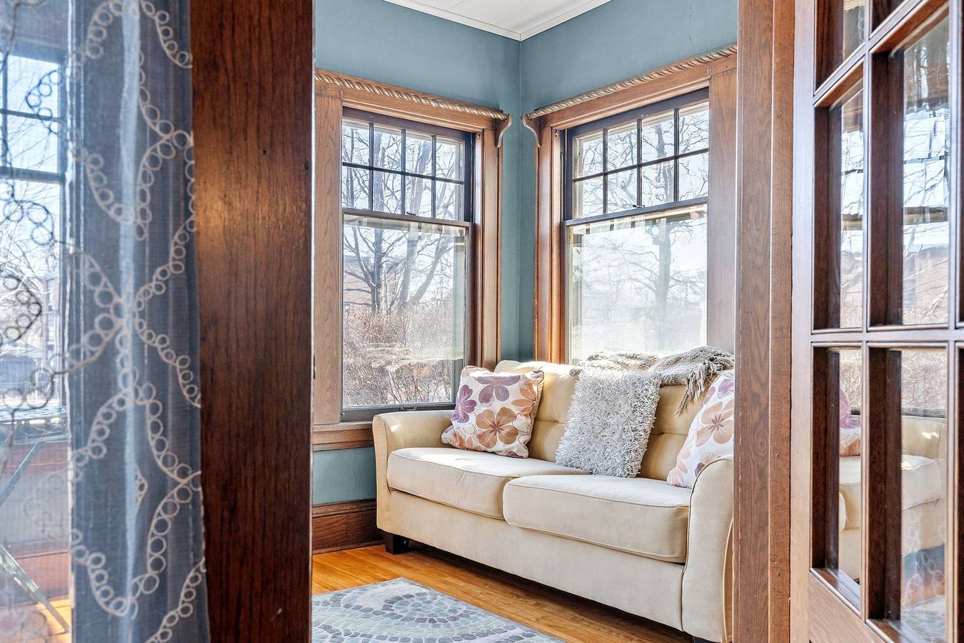 Uptown Urban Living in Minneapolis in King Field, Minneapolis