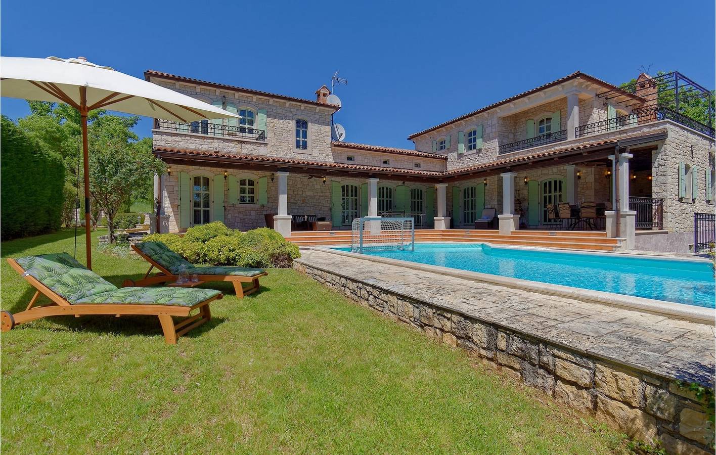 Ferienhaus für 11 Personen mit Sauna in Općina Višnjan, Zentralistrien