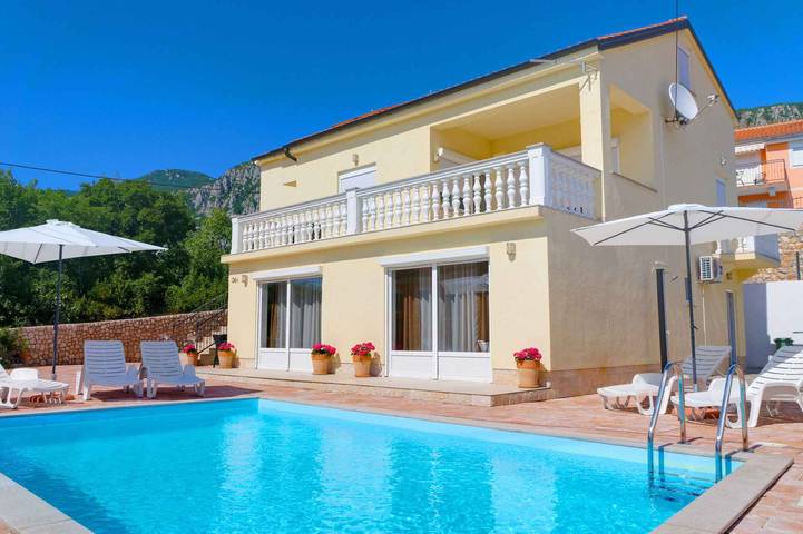 Ferienhaus für 10 Personen, mit Balkon