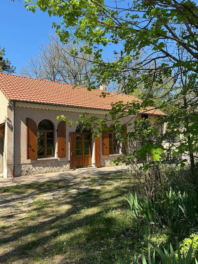 Location de vacances pour 10 personnes, avec vue et terrasse à Mirabel-et-Blacons - 3