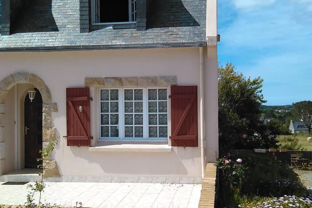 Appartement entier, Appartement avec vue sur l'océan à 8 mn à pieds de la plage in Plougonvelin, Région de Brest