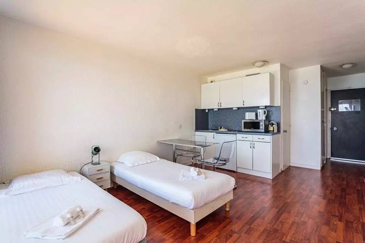 Gîte pour 2 personnes, avec vue ainsi que balcon et piscine dans Office De Tourisme De Biarritz - 4